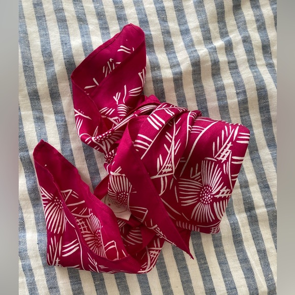 🇫🇷Des Petits Hauts silk fushia/hot pink Opita scarf - Picture 6 of 7